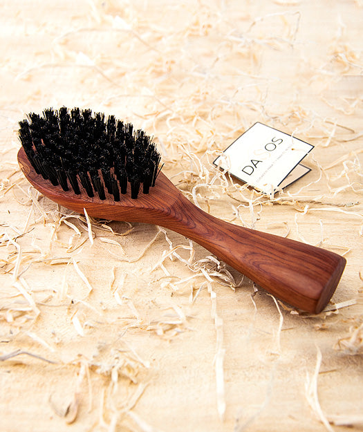 Cepillo de madera de sabina para pelo