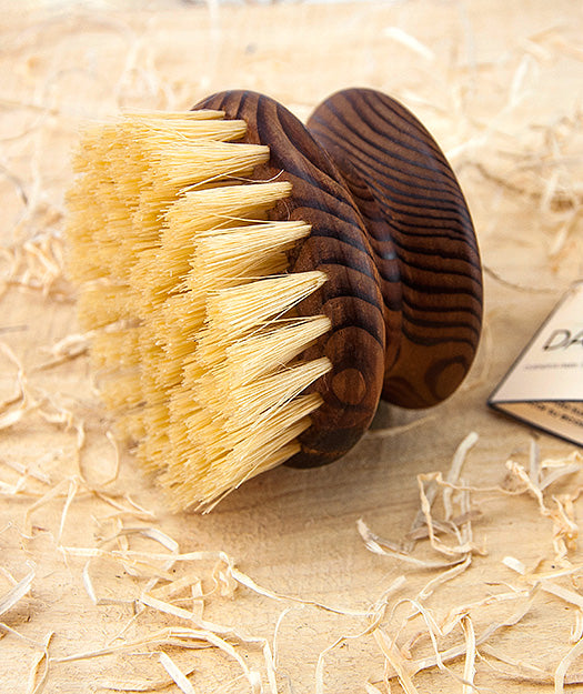 Cepillo de madera para masaje