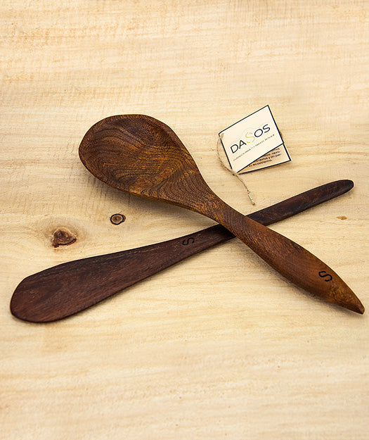 Paleta y cucharón de cocina hechas a mano en madera de moral