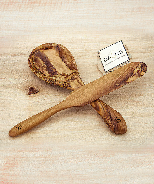 Paleta y cuchara de cocina hechas a mano en madera de olivo