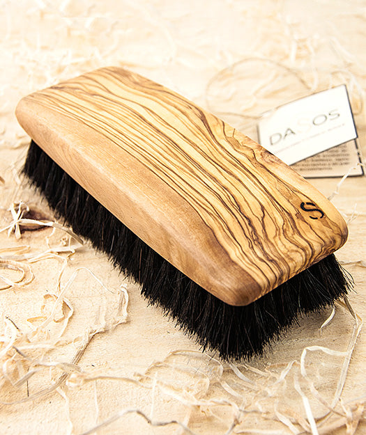 Cepillo para calzado de madera de olivo